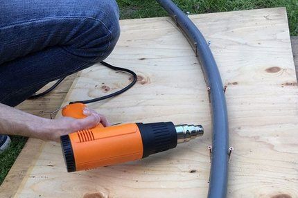 Сгибание деформированной полиэтиленовой трубы Сгибание деформированной полиэтиленовой трубы
