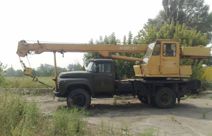 автокран ЗИЛ 130, технические характеристики и двигатель